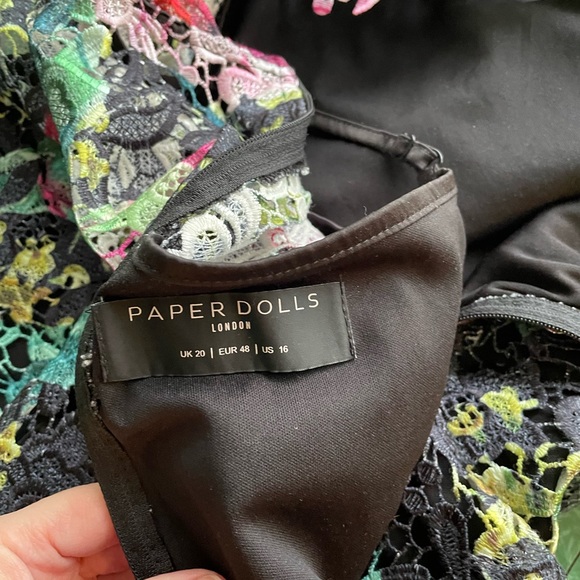 16W Paper Dolls Mock Neck Floral Lace Dress - Picture 3 of 4